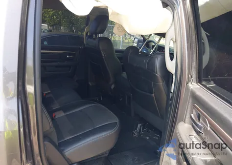 2015 Ram 1500 Sport z USA, uszkodzony, nr VIN 1C6RR7MT8FS554711